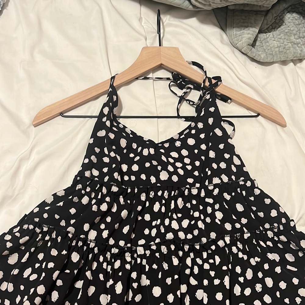 Black and white top